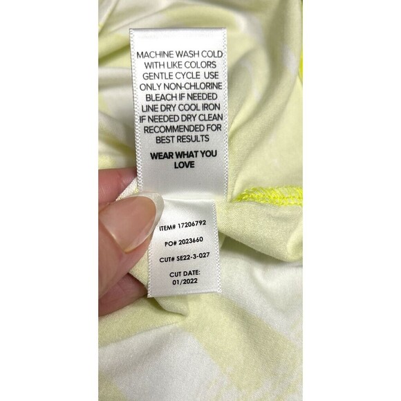 Torrid 2X Lime Green Palm Leaf Print Top Short Sleeve Blouse NWT Tropical Resort - Picture 8 of 11